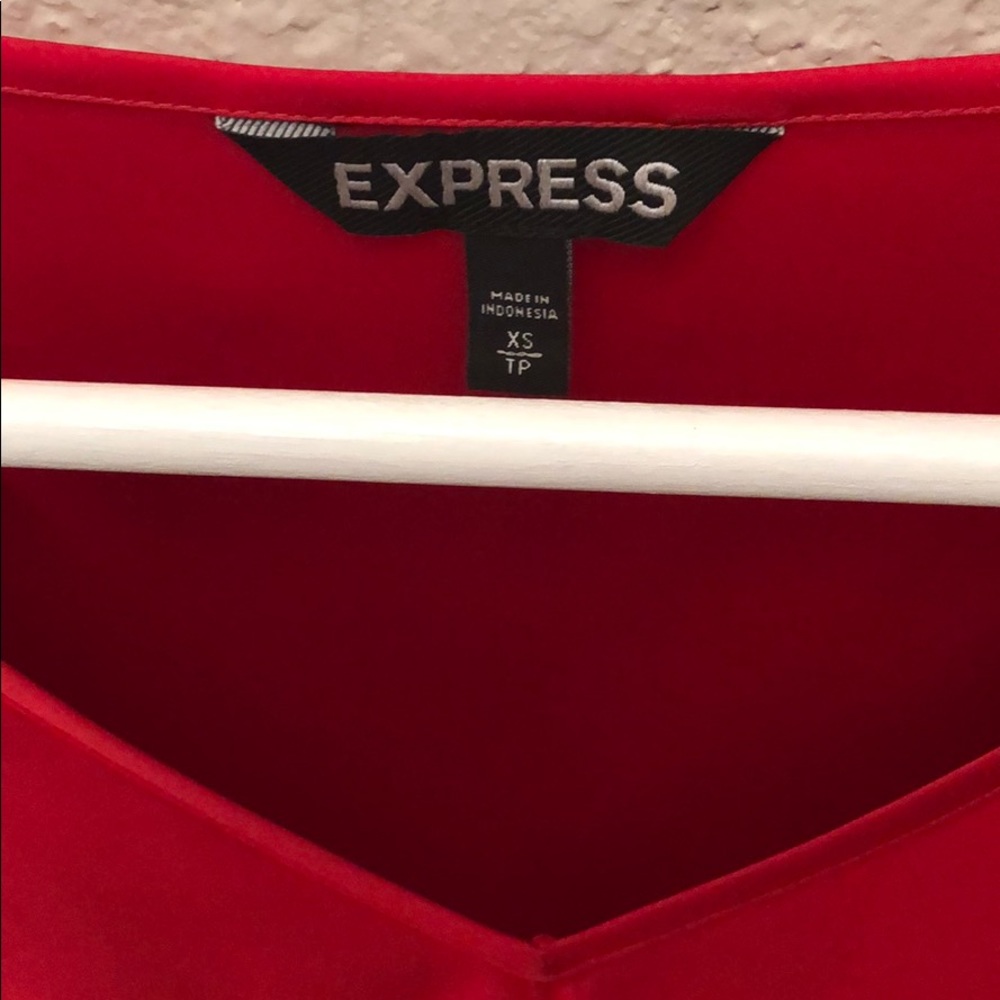 Red Top - Picture 3 of 4